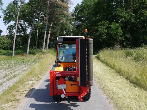 USM 13 in Transportstellung am Fendt