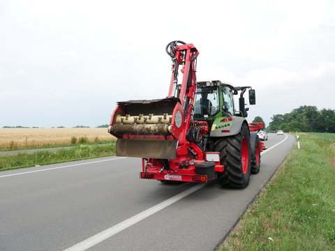 HDM in Transportstellung am Fendt