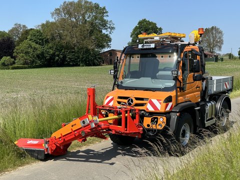 SMT 15 am Unimog angebaut