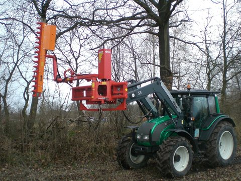 FVA 250 mit AWS angebaut am Valtra